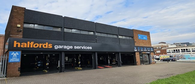 Halfords Garage Services Manchester (Chester Road M15) branch