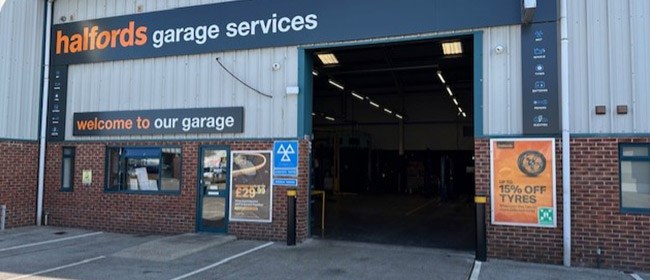 Halfords Garage Services Bridgwater (East Quay) branch