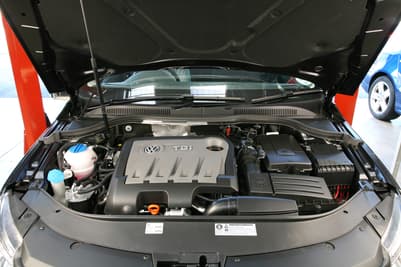 How to charge a Car Battery